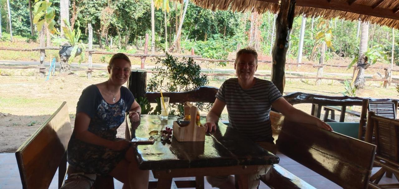 Kohjum Freedom Resort Koh Jum Dış mekan fotoğraf
