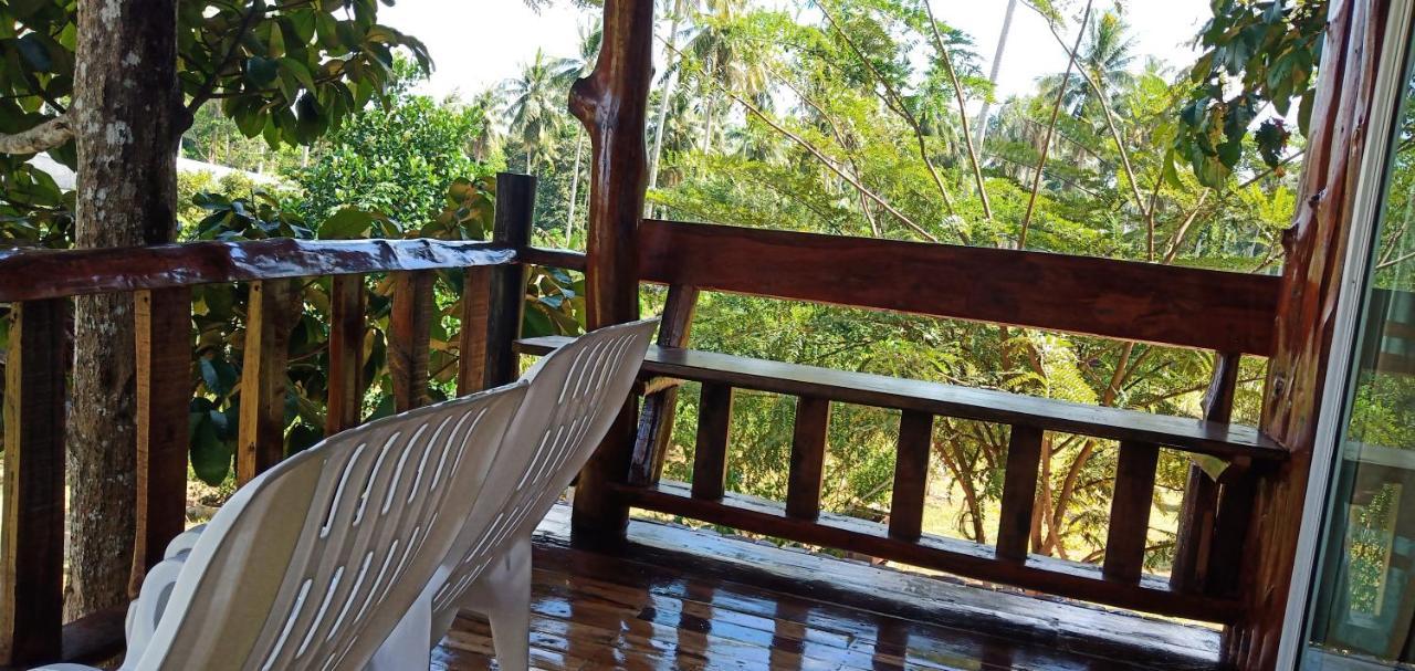 Kohjum Freedom Resort Koh Jum Dış mekan fotoğraf