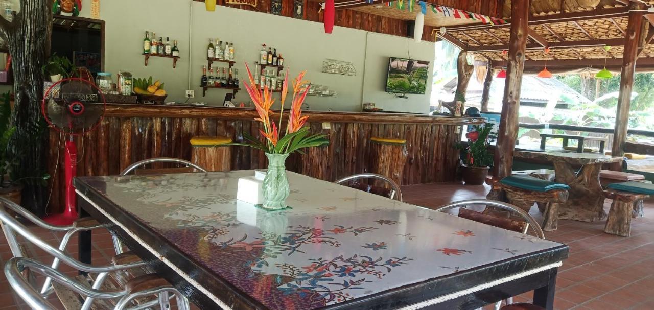 Kohjum Freedom Resort Koh Jum Dış mekan fotoğraf