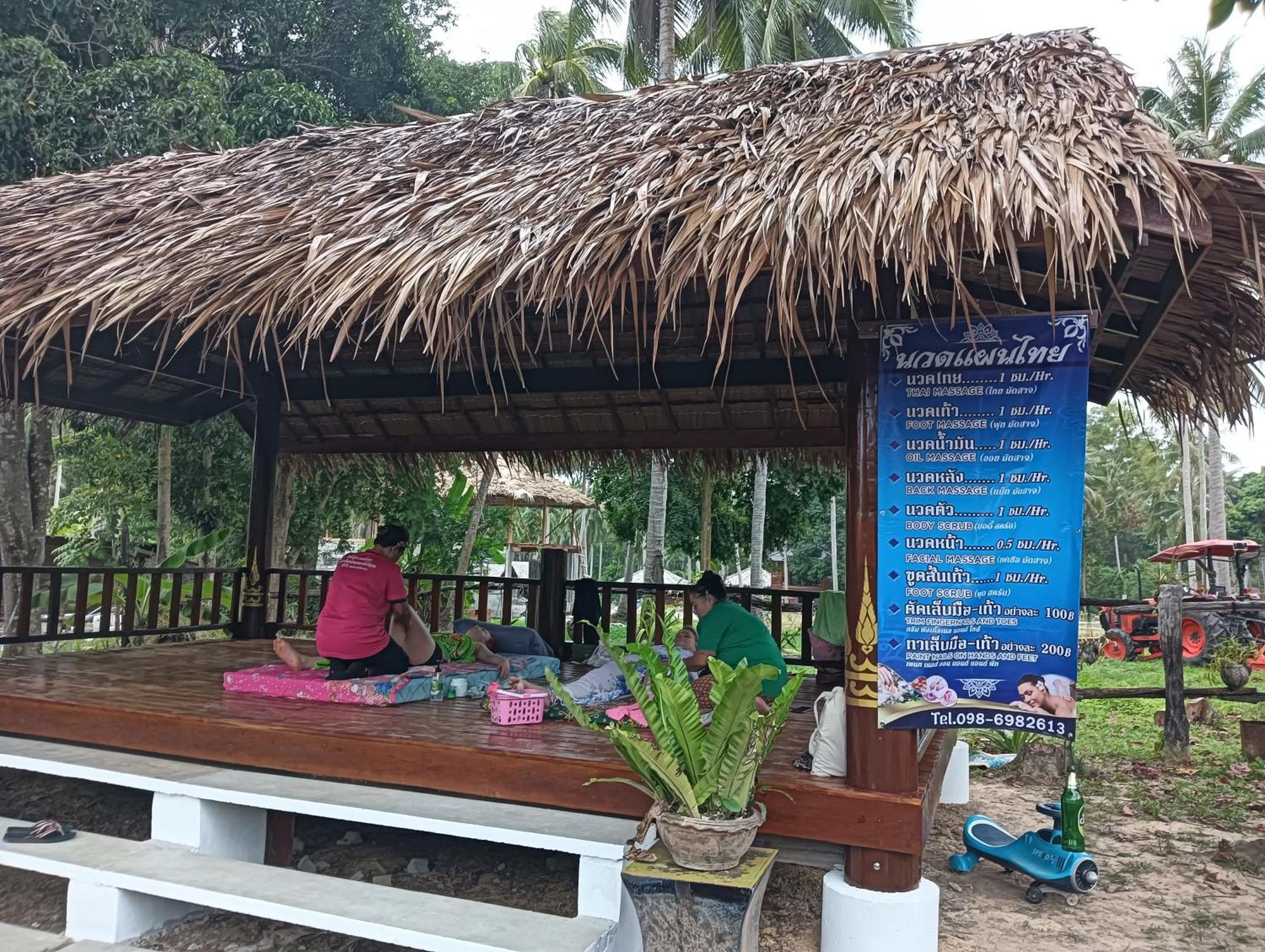 Kohjum Freedom Resort Koh Jum Dış mekan fotoğraf