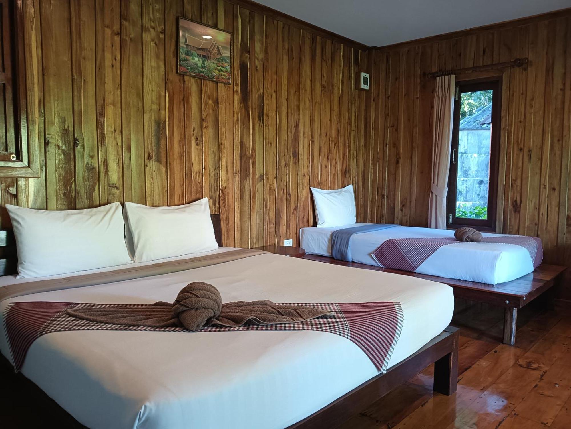Kohjum Freedom Resort Koh Jum Dış mekan fotoğraf