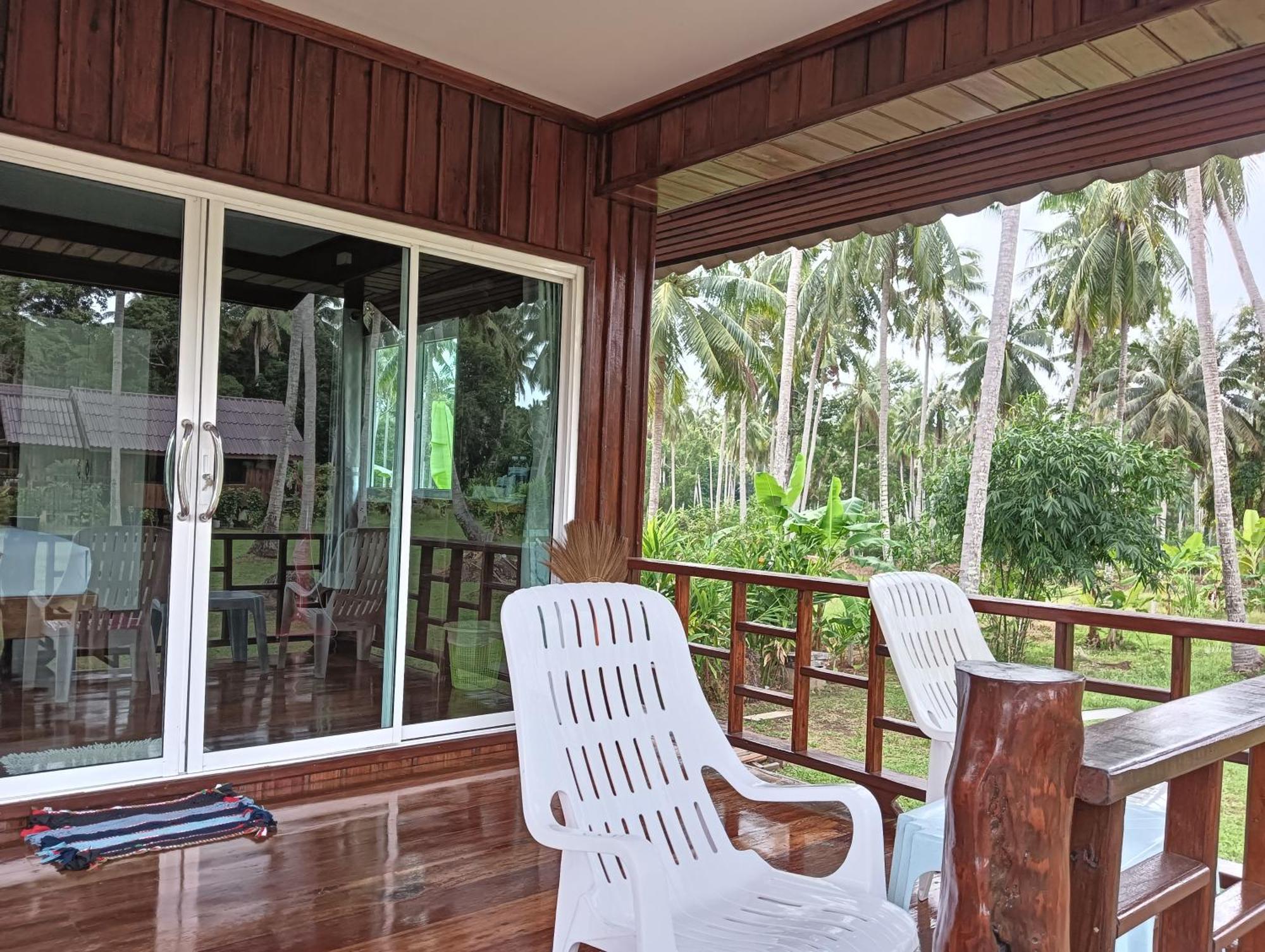 Kohjum Freedom Resort Koh Jum Dış mekan fotoğraf