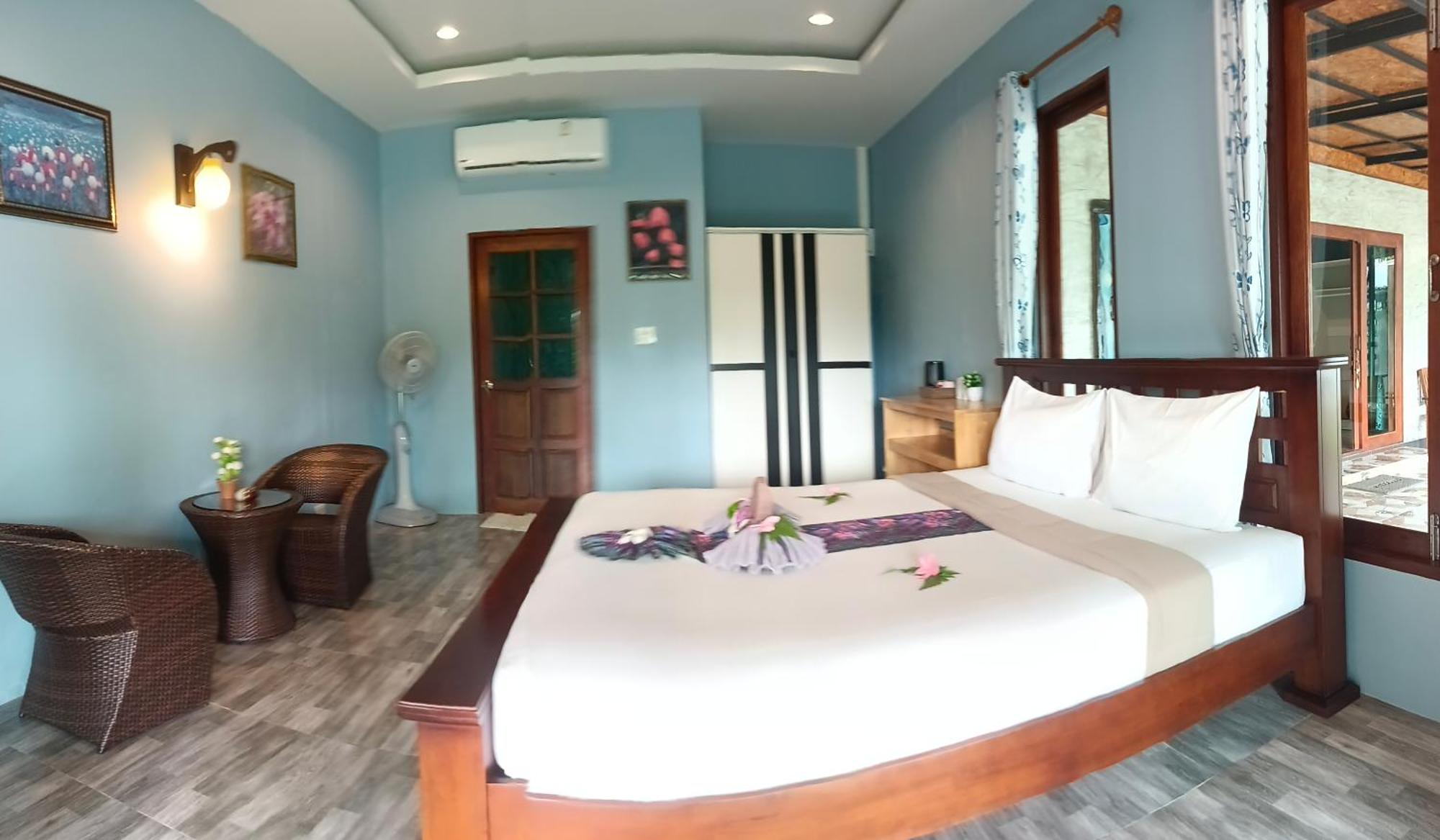 Kohjum Freedom Resort Koh Jum Dış mekan fotoğraf