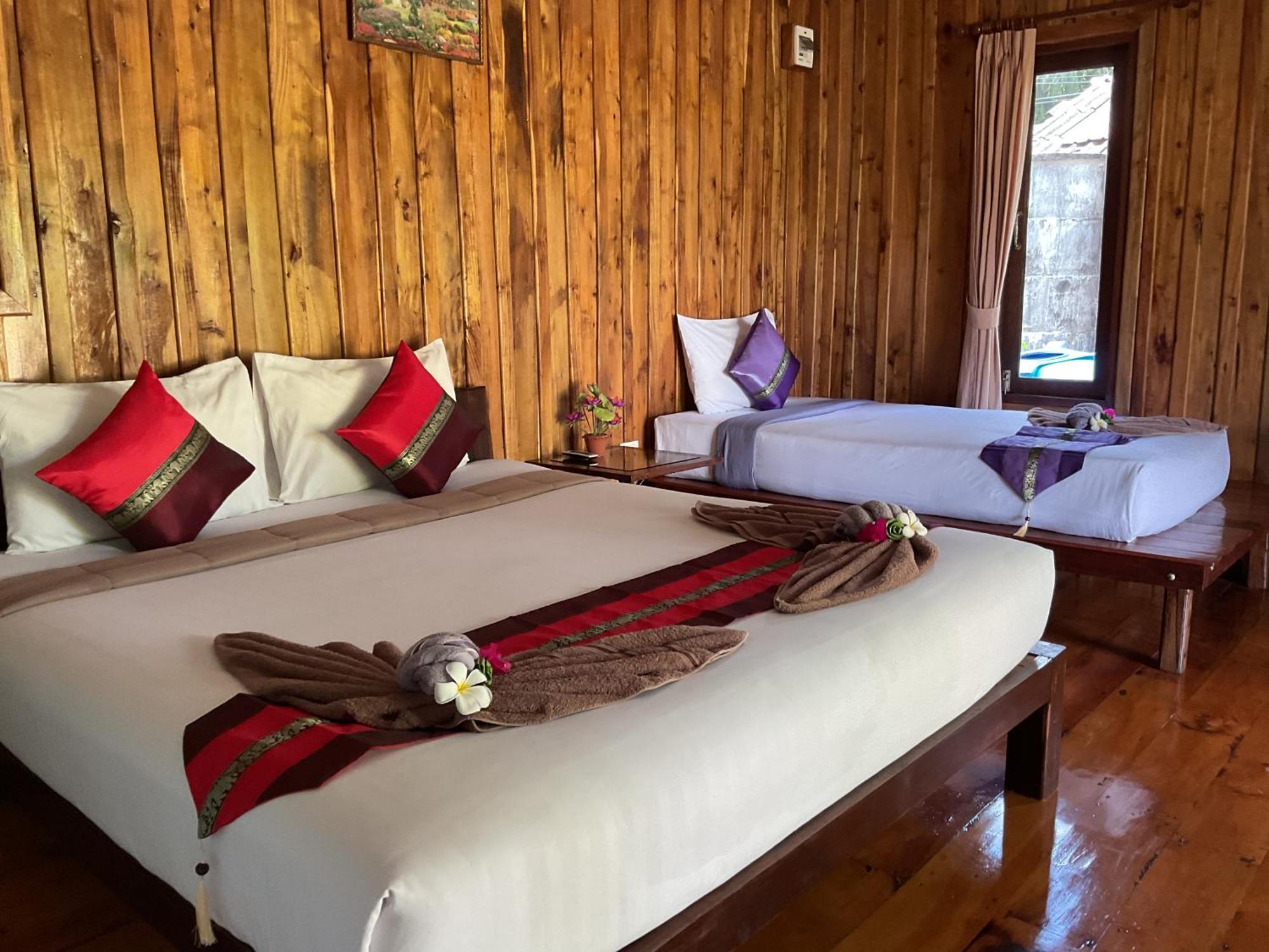 Kohjum Freedom Resort Koh Jum Dış mekan fotoğraf