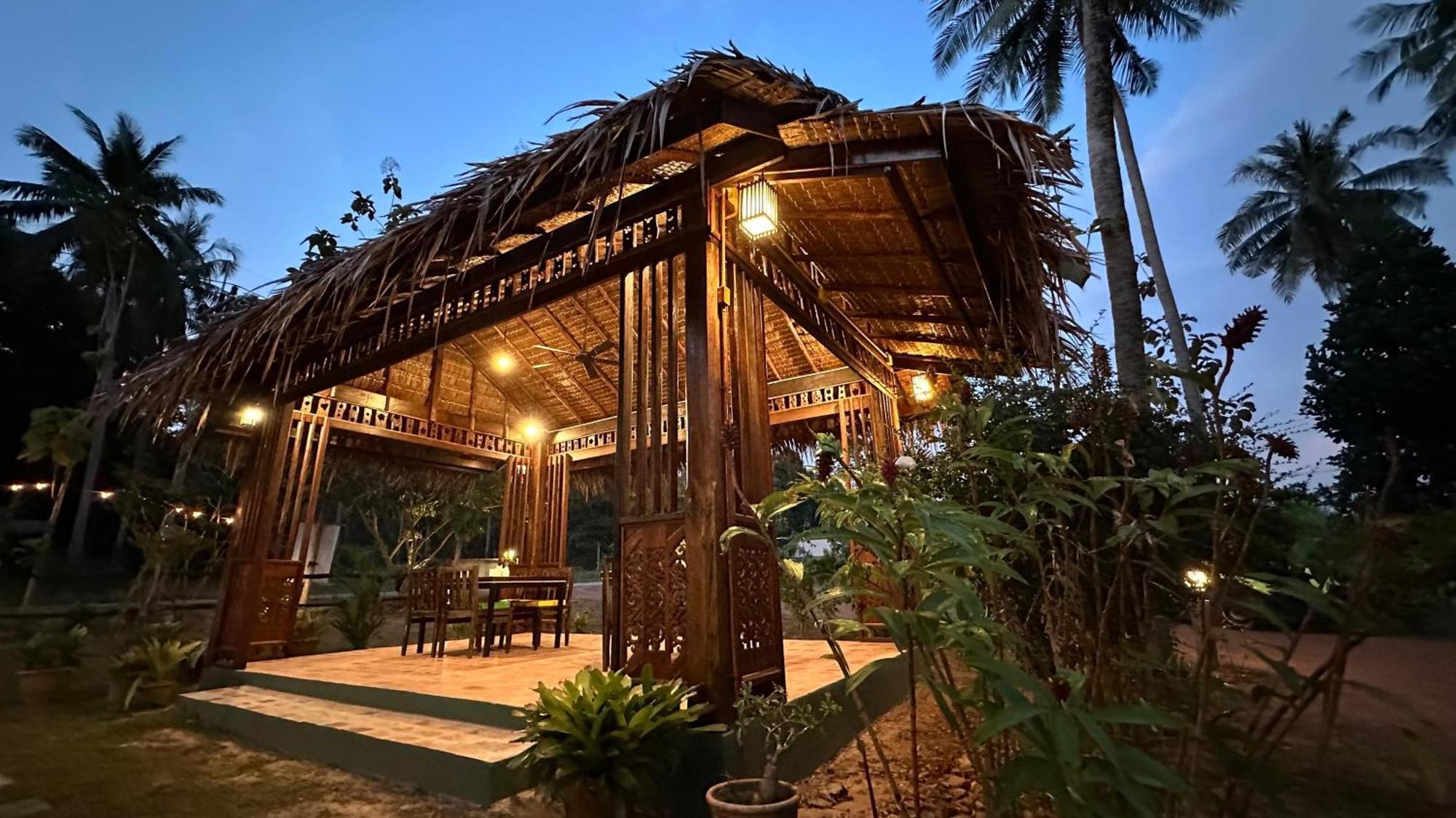 Kohjum Freedom Resort Koh Jum Dış mekan fotoğraf